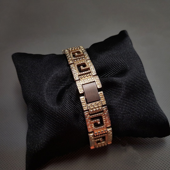 Gianni Versace Watch Quartz Gold Plated Medusa main image 7
